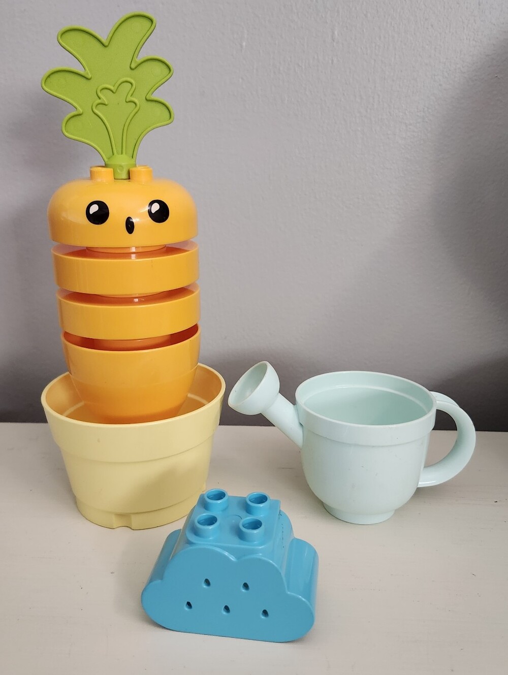 Lego DUPLO Kids Stacking Carrot Toy with Watering Can - Yellow & Green